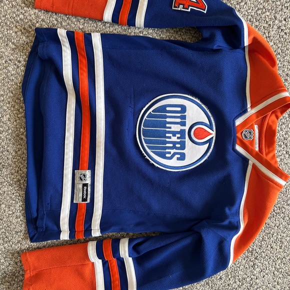Oilers jersey !!!!! - Picture 1 of 2